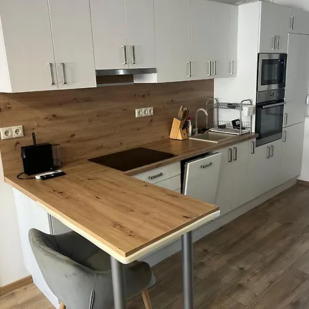 Keszthely Apartman 아파트 *