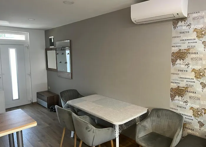 Keszthely Apartman *